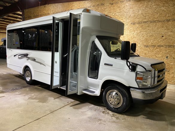 2016 Ford E450 Limo Bus Limo Bus for Sale in Erie, PA - Photo 2