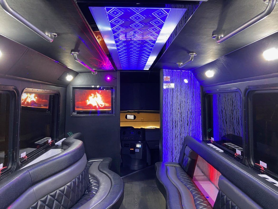Limo Bus for Sale in Erie, PA - Photo 41