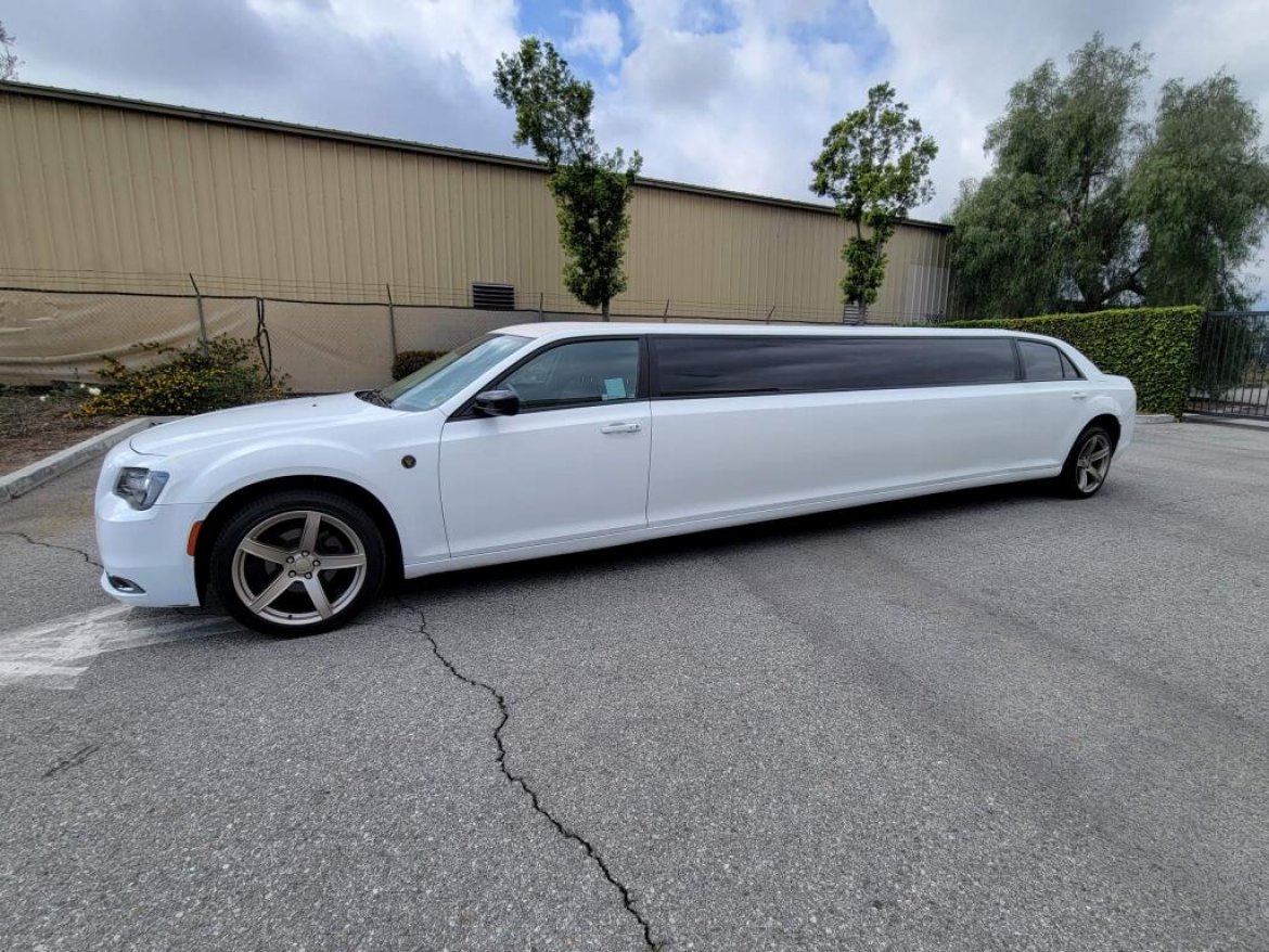 Limousine for Sale in fontana, CA - Photo 9