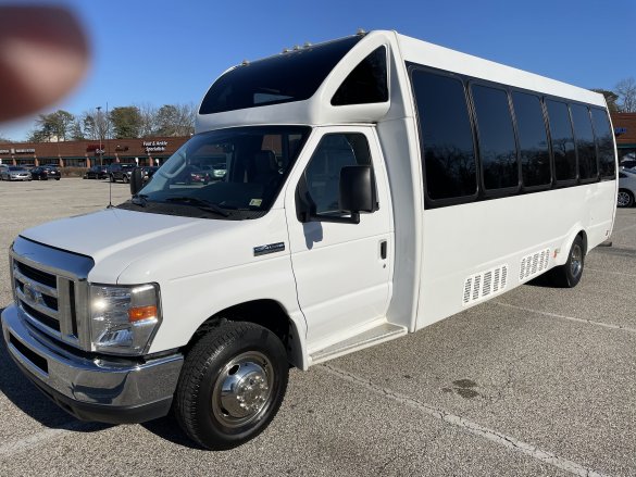 2017 Ford E450 Executive Shuttle for Sale in Pasadena, MD - Main Photo