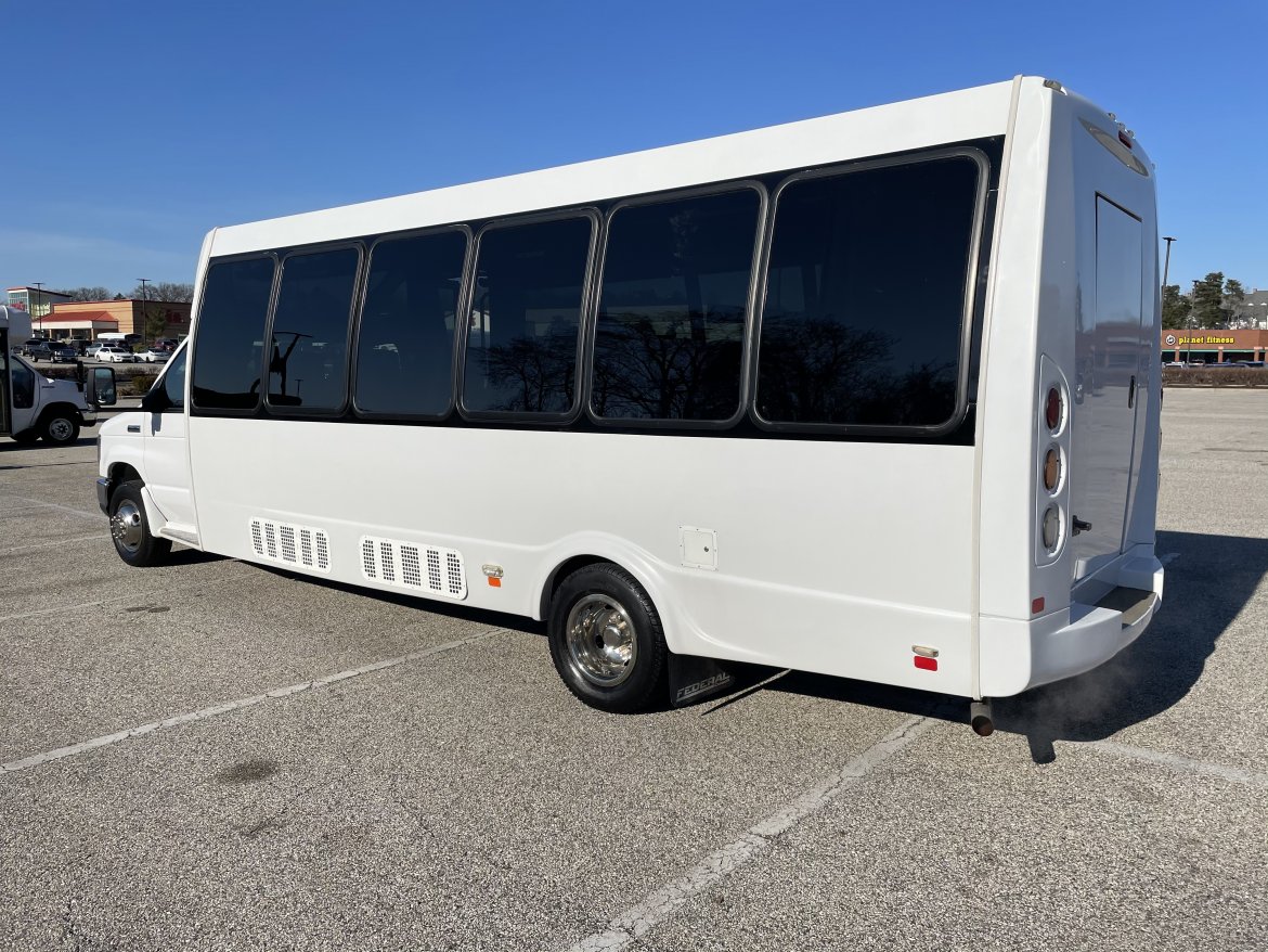 Executive Shuttle for Sale in Pasadena, MD - Photo 4
