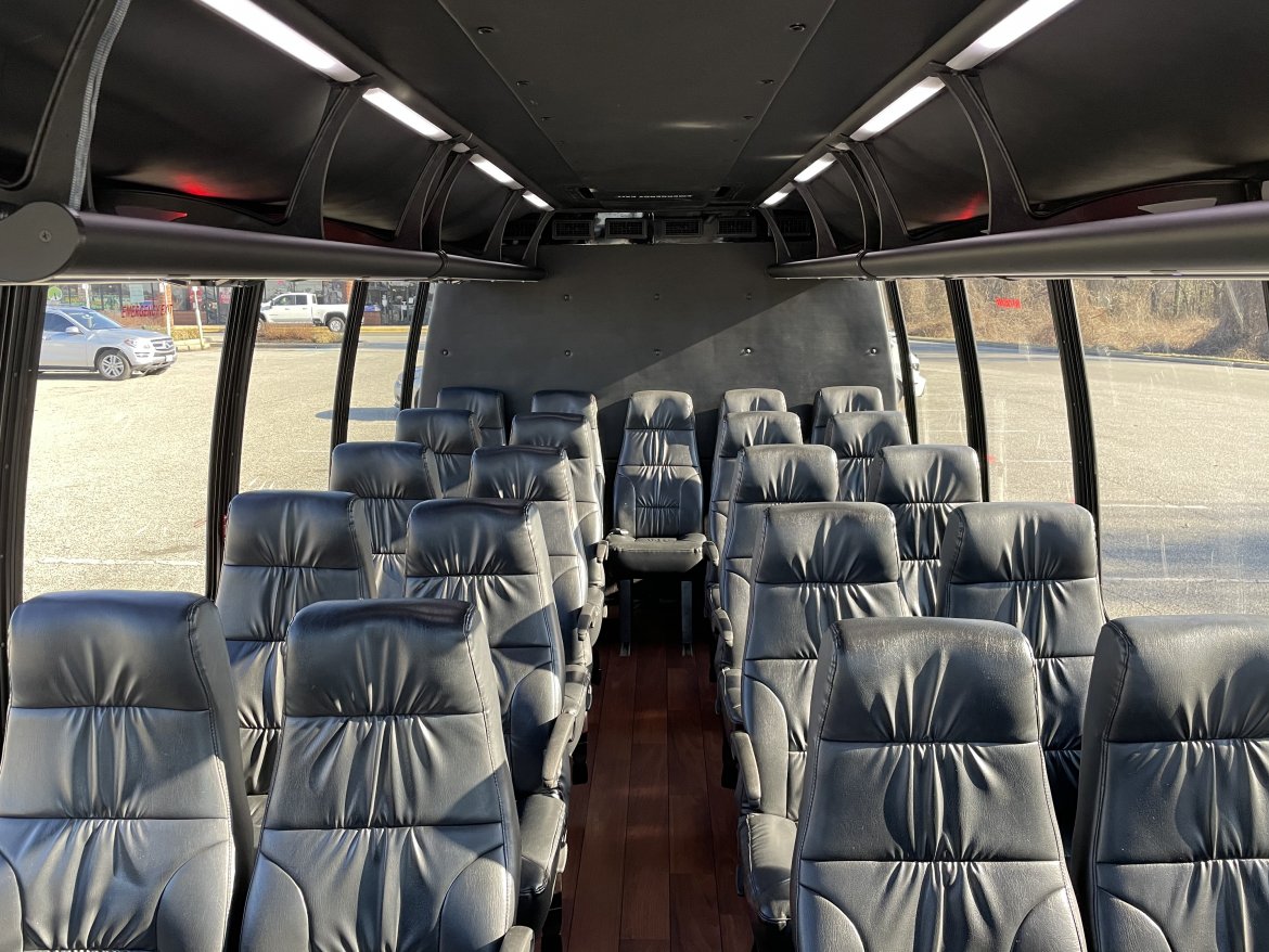 Executive Shuttle for Sale in Pasadena, MD - Photo 9
