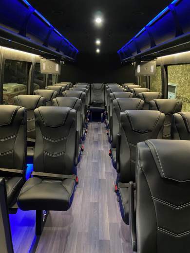 2019 Ford F550 Luxury Coach Shuttle Bus for Sale in Erie, Pennsylvania, US - Photo 3