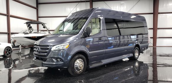 2023 Mercedes-Benz Sprinter 3500 170 EXT Midwest Luxe Daycruiser Sprinter for Sale in Houston, TX - Photo 3