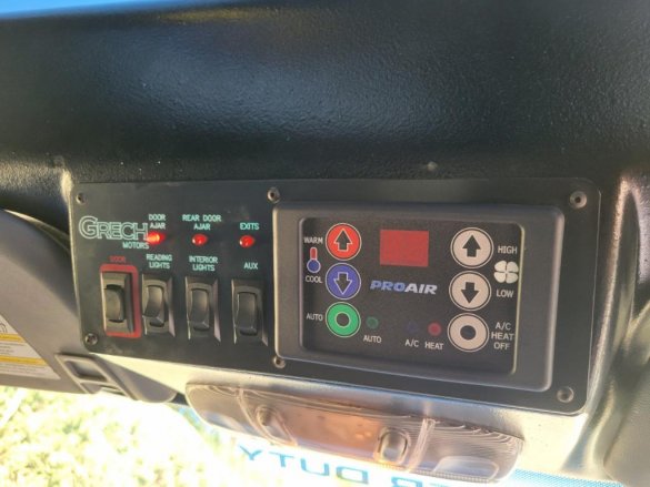 2016 Ford F-550 Shuttle Bus for Sale in fontana, CA - Photo 2