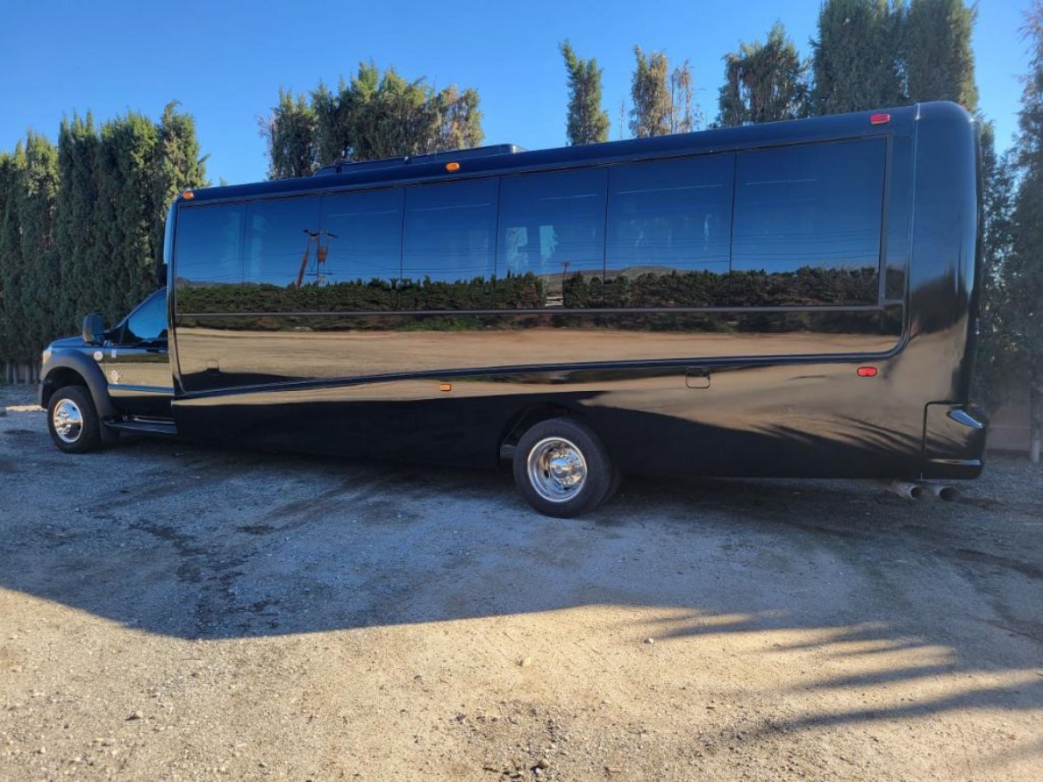 Shuttle Bus for Sale in fontana, CA - Photo 7