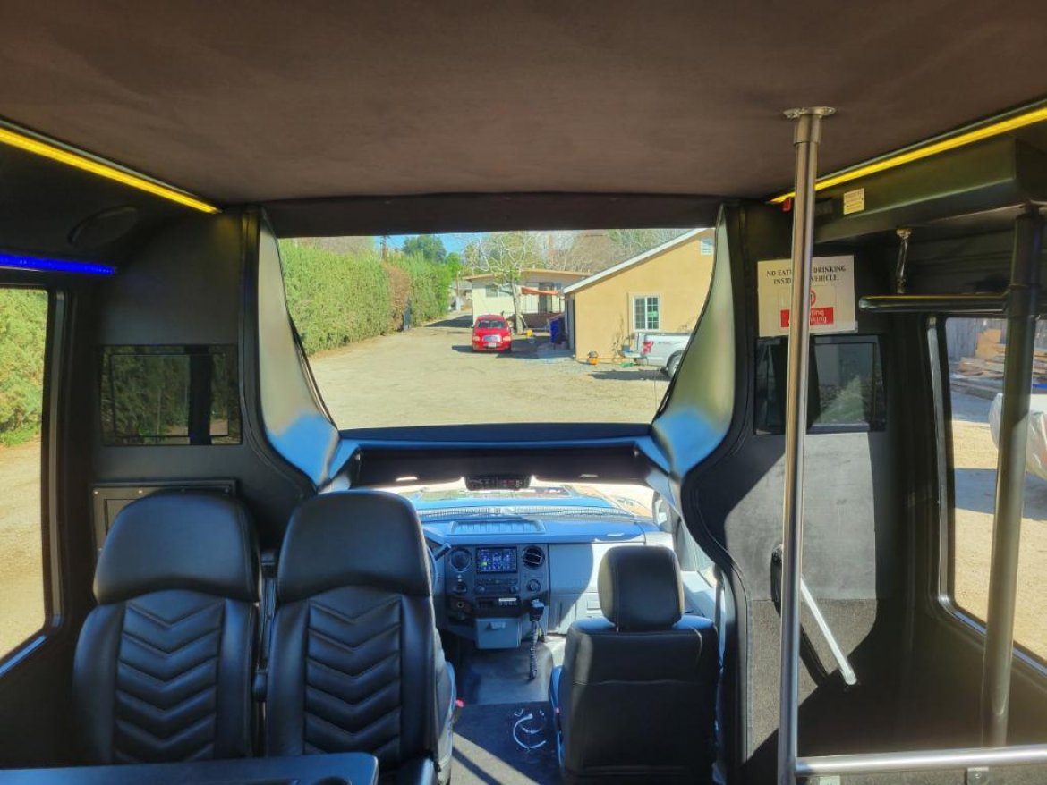 Shuttle Bus for Sale in fontana, CA - Photo 17