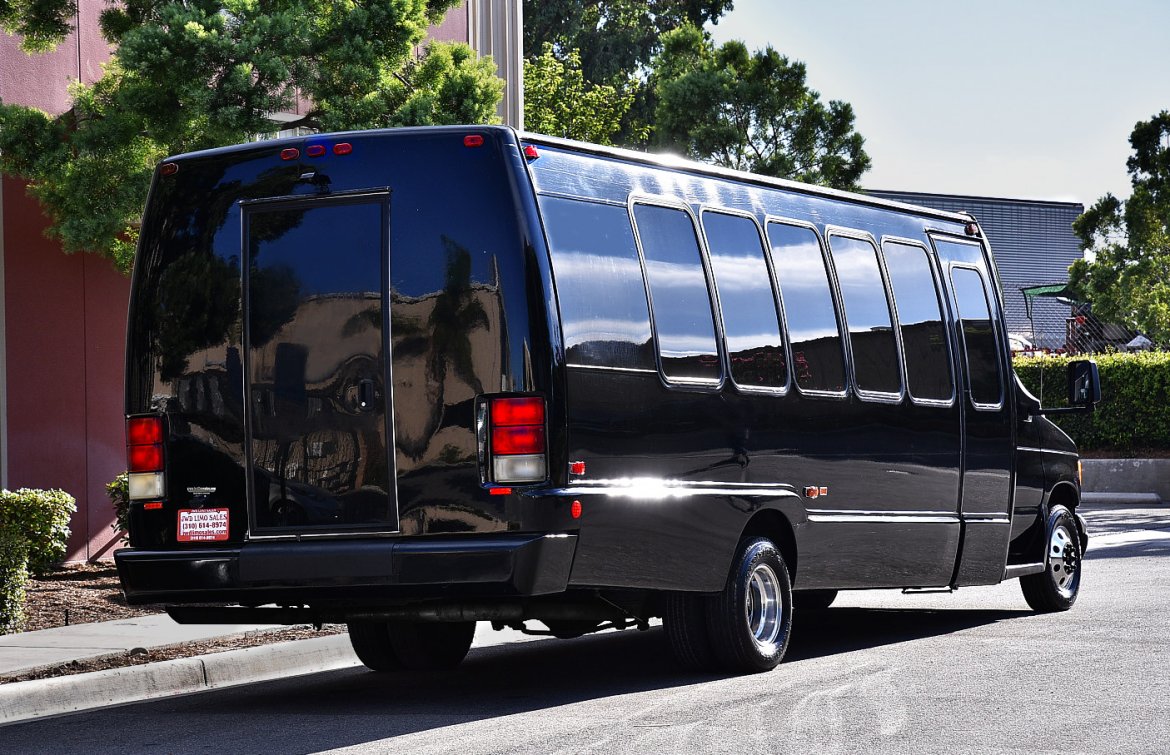Photo of Limo Bus for sale: 2003 Ford E-450 by Krystal Koach