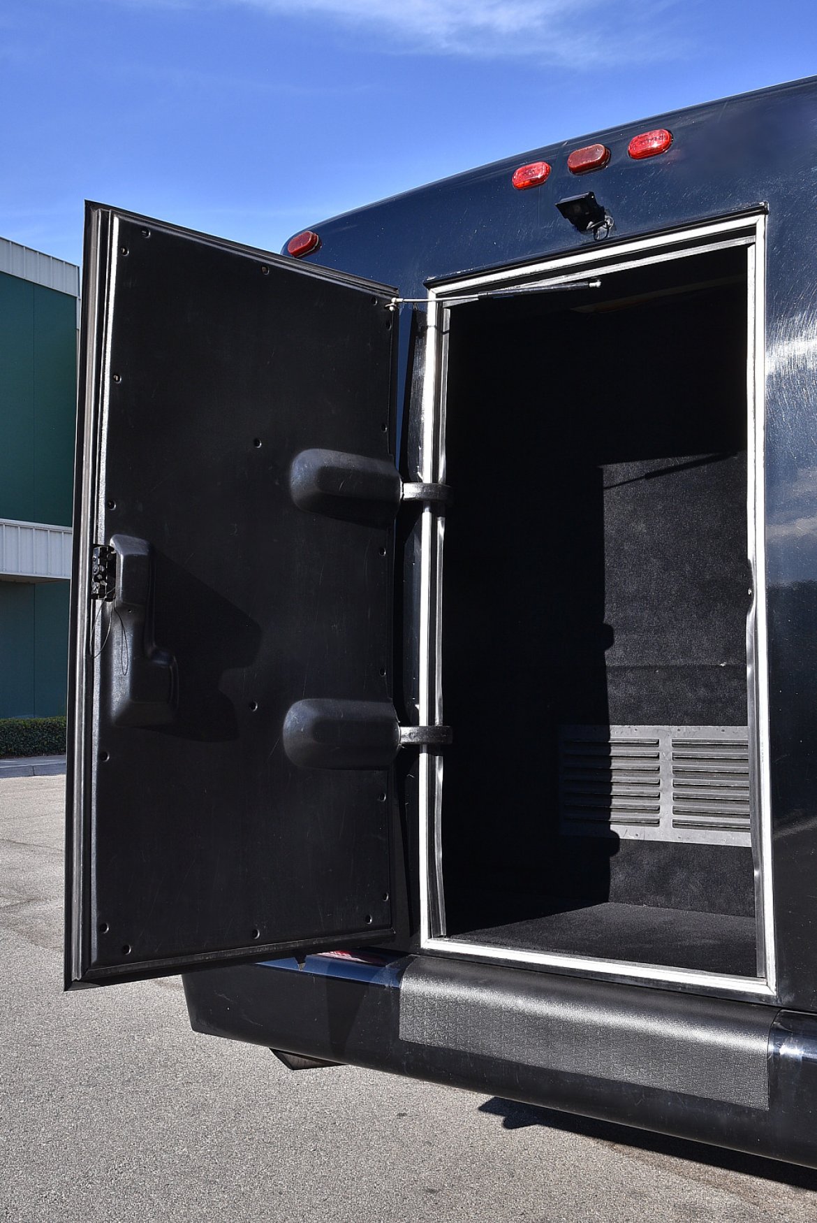 Photo of Limo Bus for sale: 2003 Ford E-450 by Krystal Koach