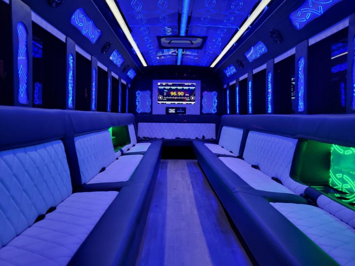Limo Bus for Sale in Fontana, CA - Photo 11