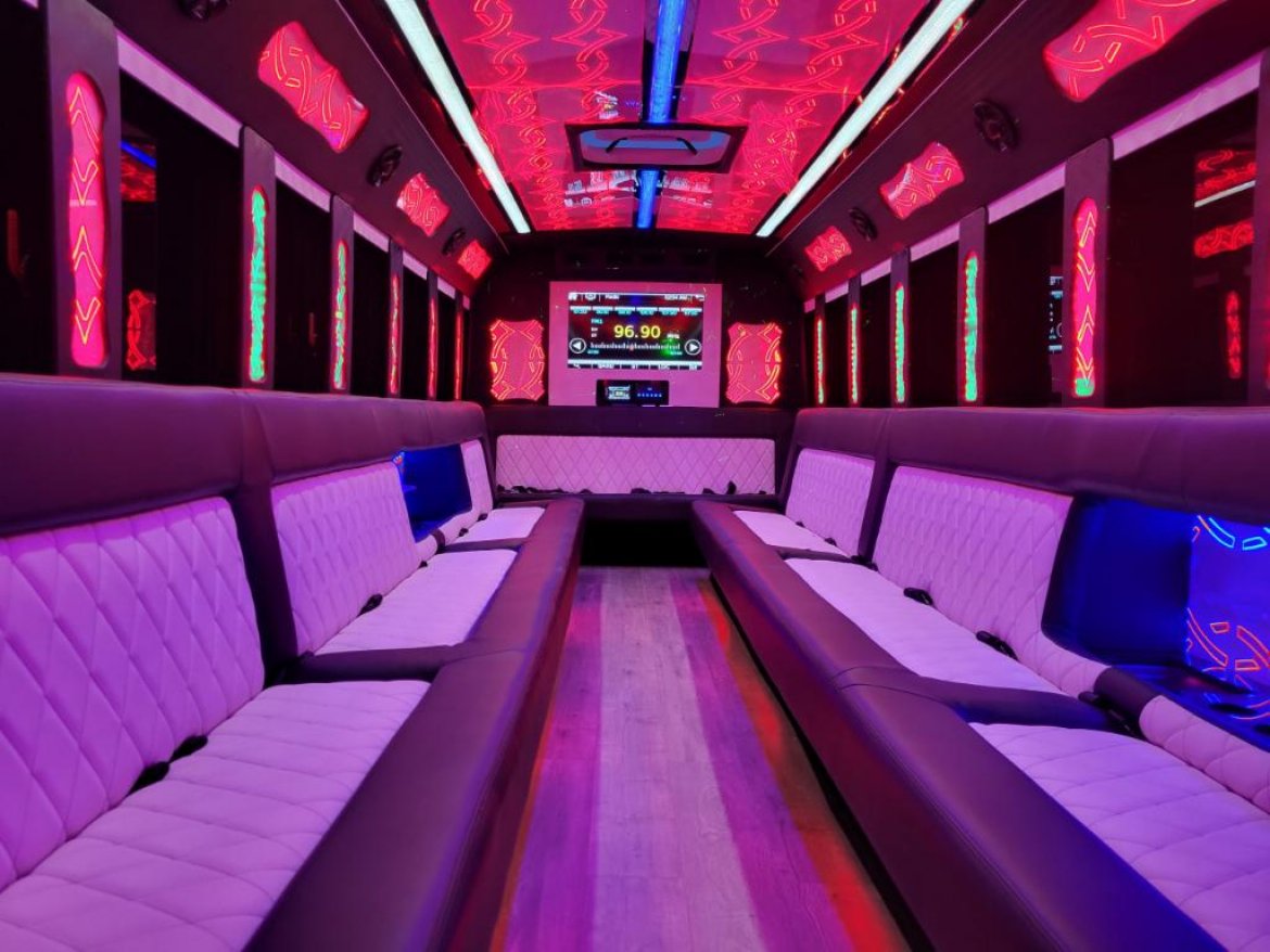 Limo Bus for Sale in Fontana, CA - Photo 9