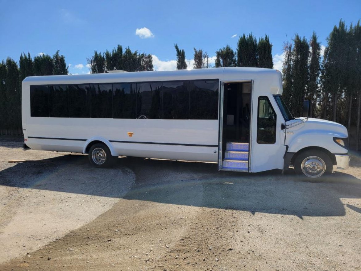 Limo Bus for Sale in Fontana, CA - Photo 16