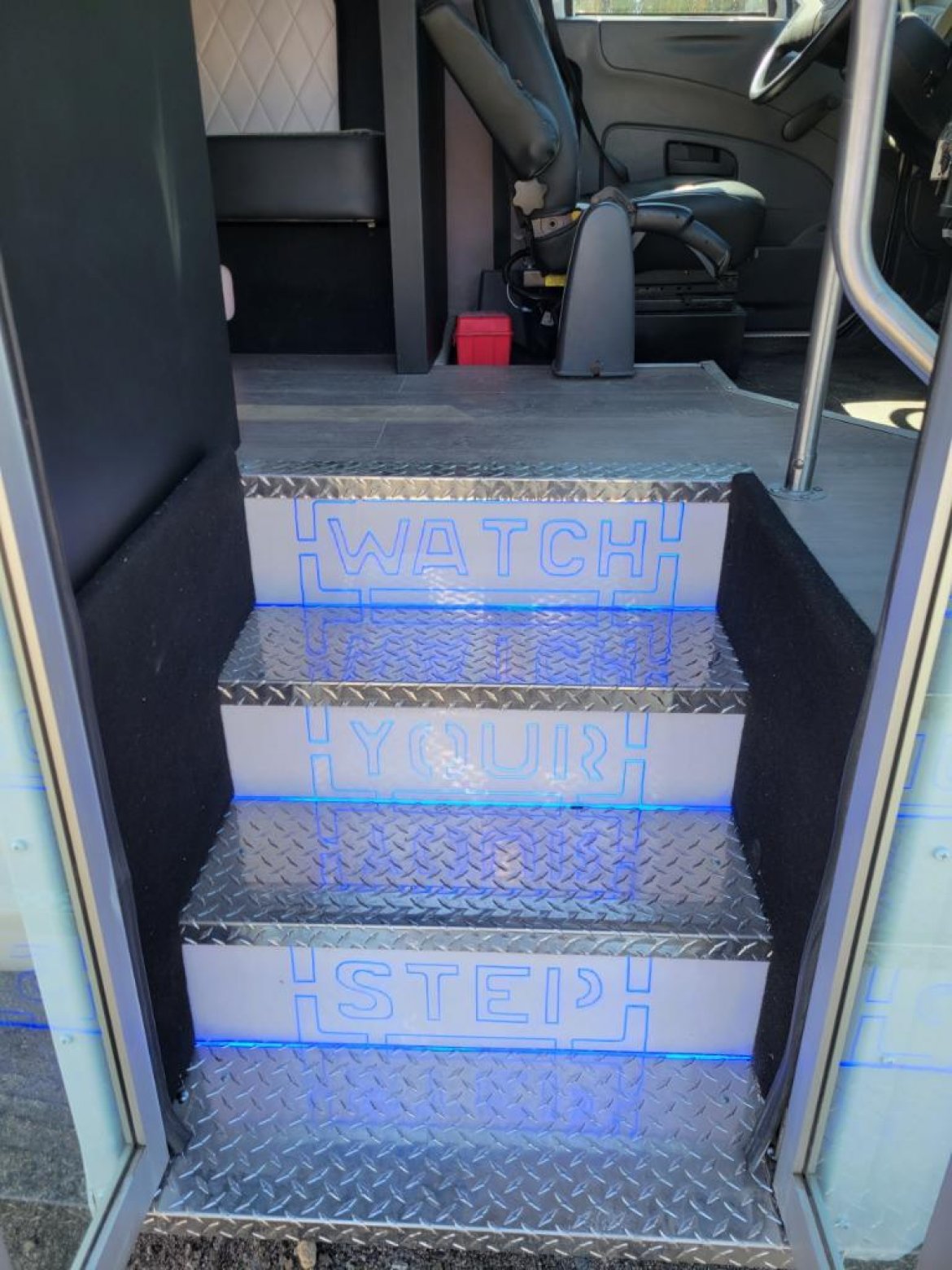 Limo Bus for Sale in Fontana, CA - Photo 17