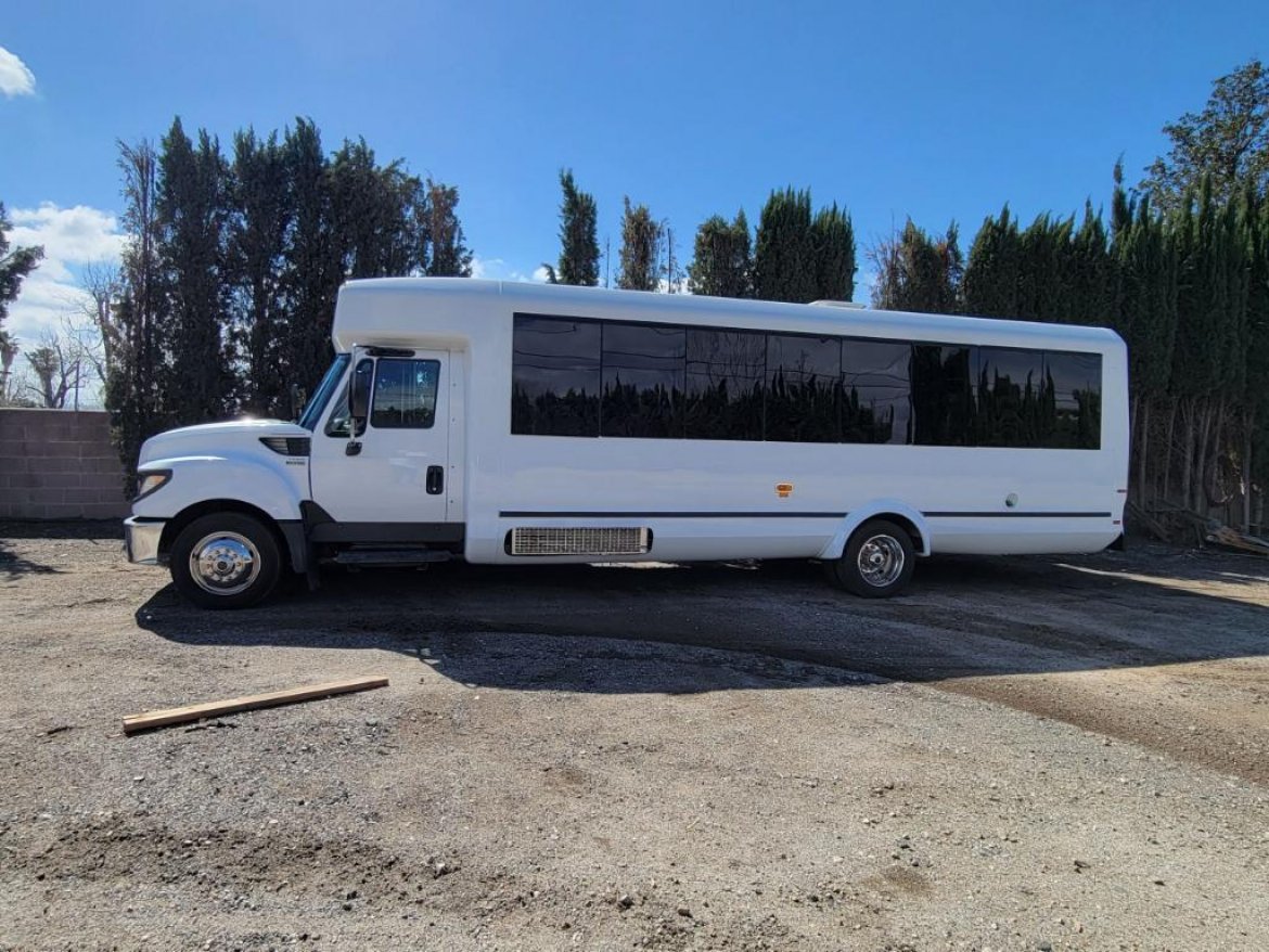 Limo Bus for Sale in Fontana, CA - Photo 23