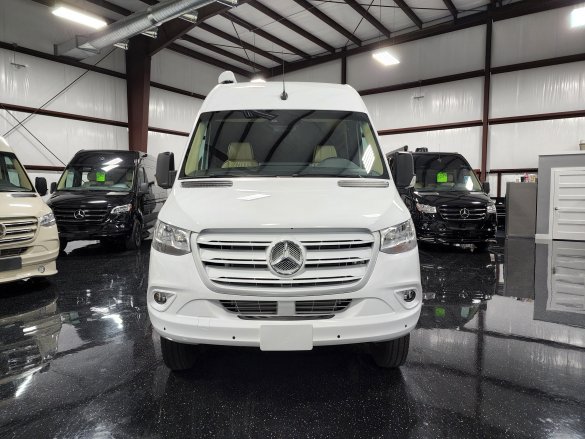 2022 Mercedes-Benz Sprinter 3500XD 170" ULTIMATE RV Sprinter for Sale in Houston, TX - Photo 2