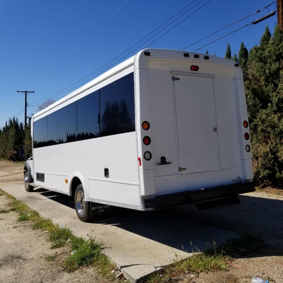 Limo Bus for Sale in fontana, CA - Photo 2