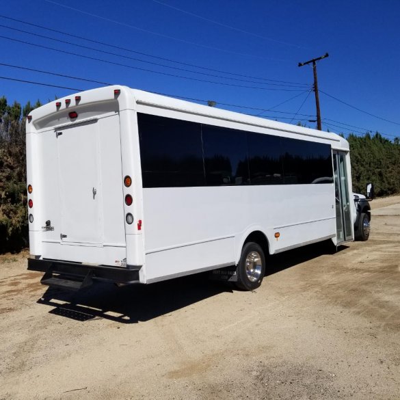 2011 Ford F-550 Limo Bus for Sale in fontana, CA - Photo 3