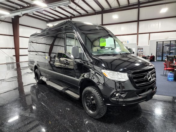 2022 Mercedes-Benz Sprinter 3500 170" EXT Midwest Luxe Daycruiser 4x4 Sprinter for Sale in Houston, TX - Main Photo
