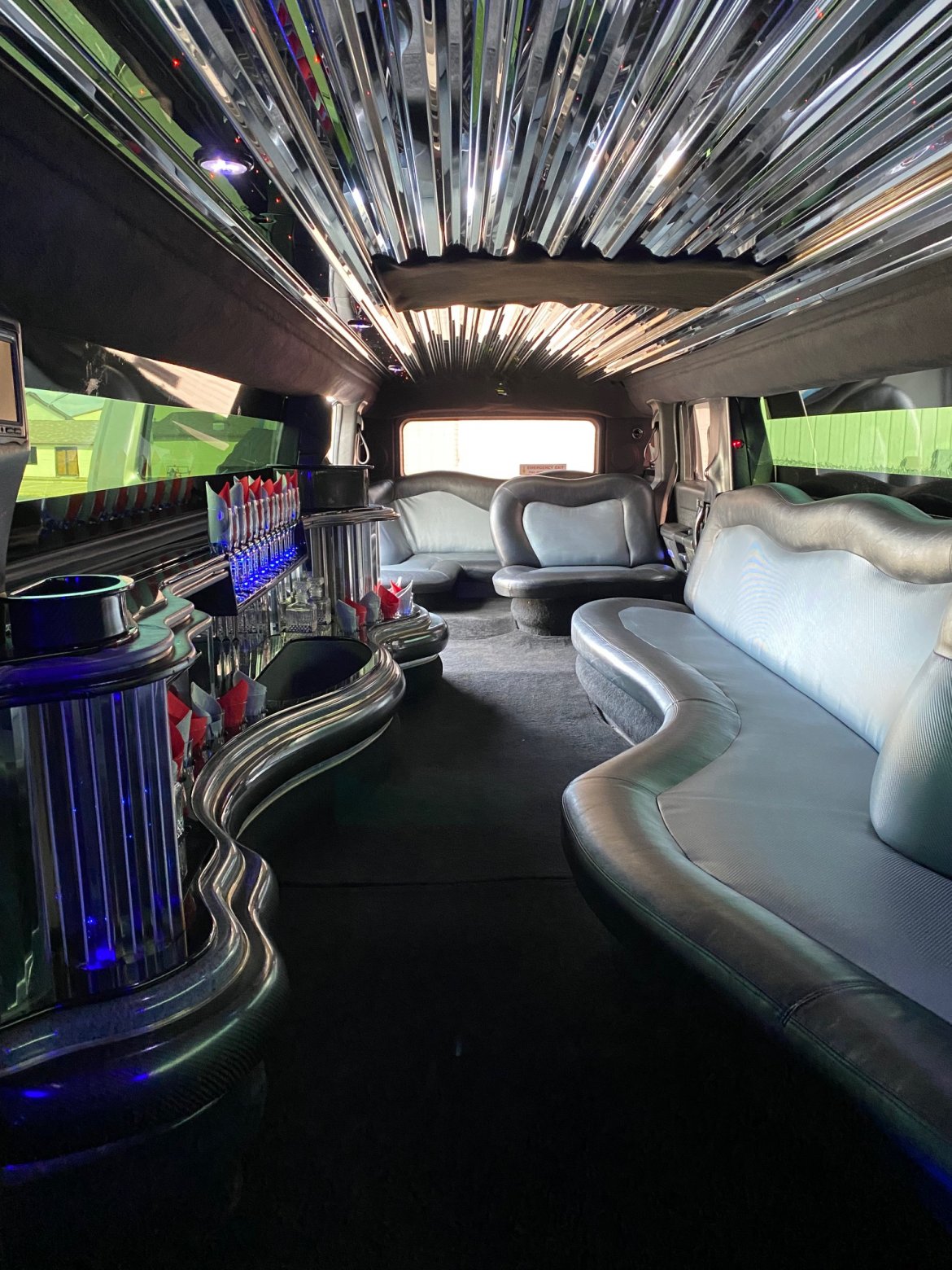 SUV Stretch for Sale in Maryville, IL - Photo 8