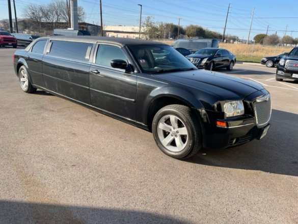 2007 Chrysler 300 Limousine for Sale in Austin, TX - Main Photo