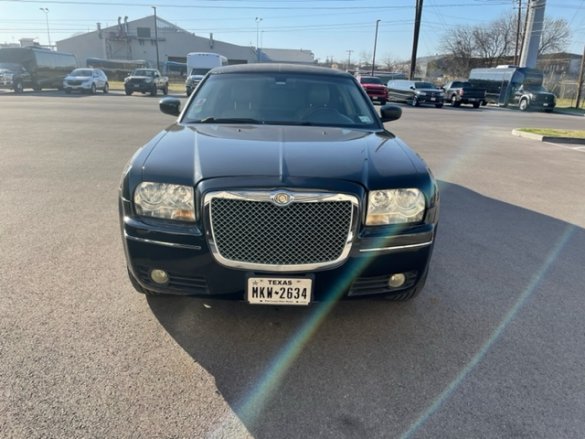 2007 Chrysler 300 Limousine for Sale in Austin, TX - Photo 2
