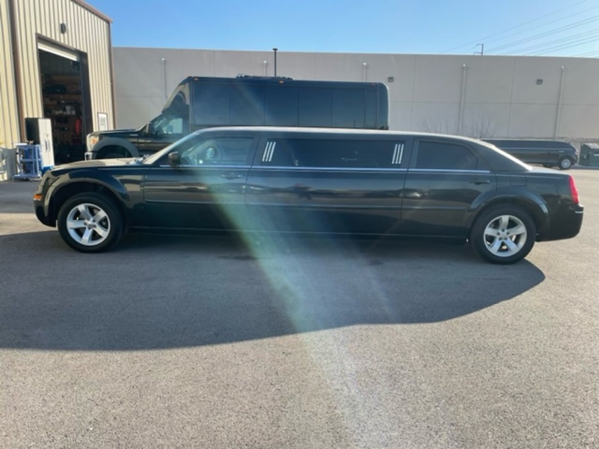 Limousine for Sale in Austin, TX - Photo 8