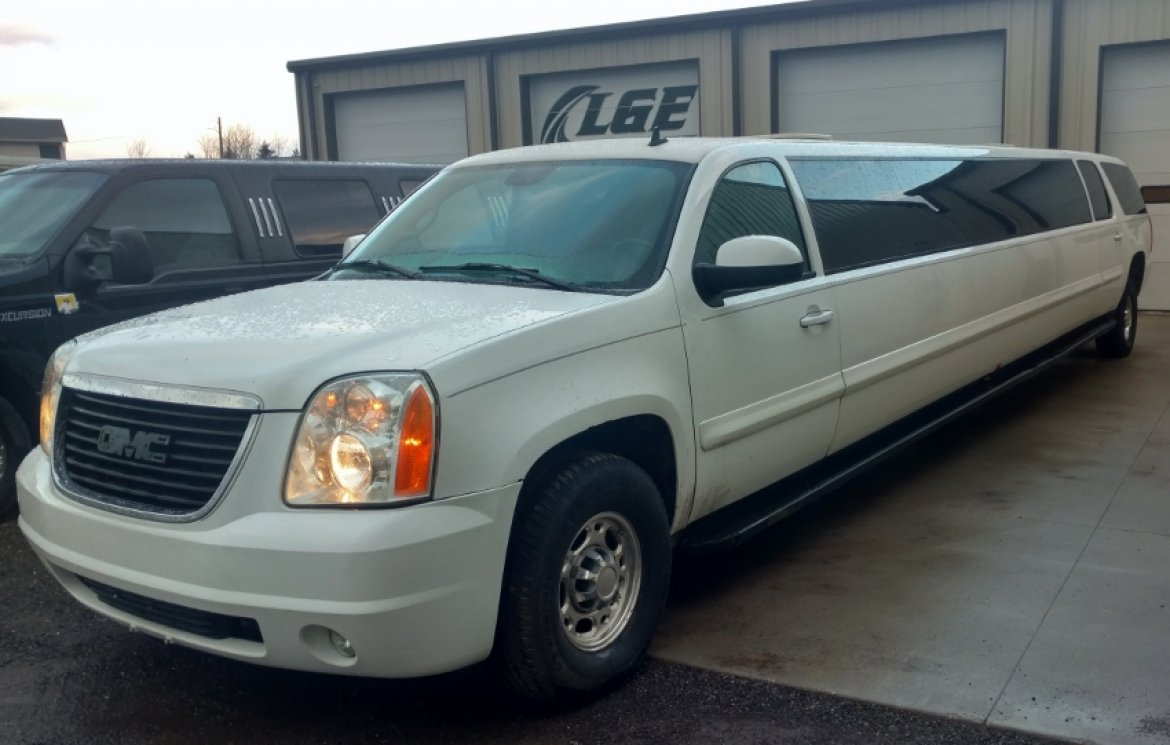 Photo of SUV Stretch for sale: 2007 GMC  Yukon  200&quot;