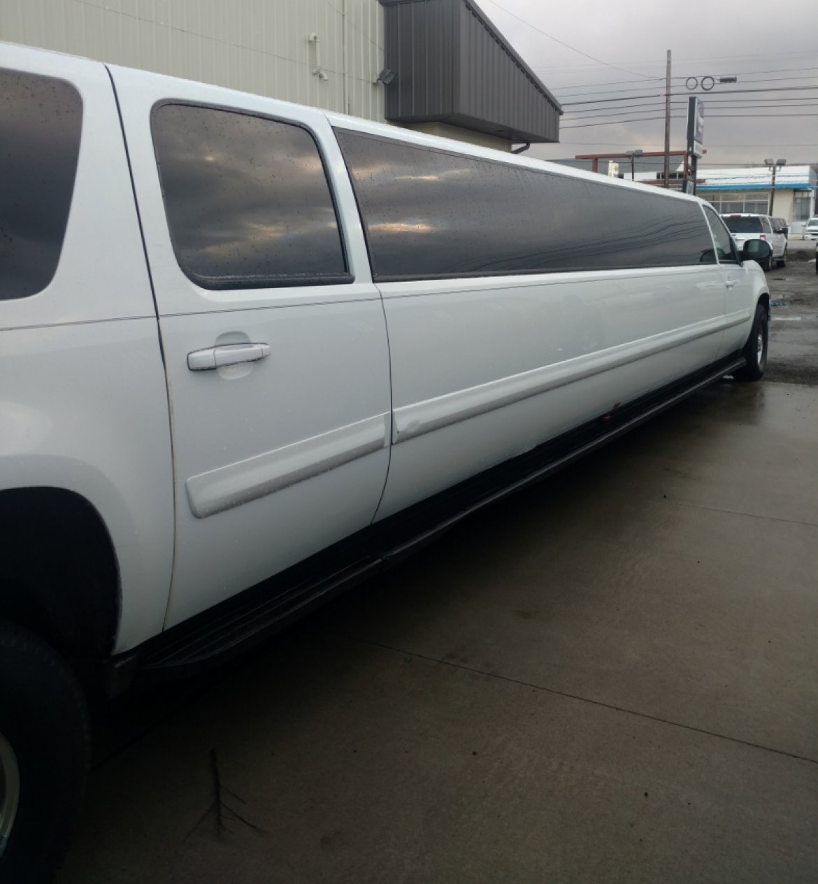 Photo of SUV Stretch for sale: 2007 GMC  Yukon  200&quot;