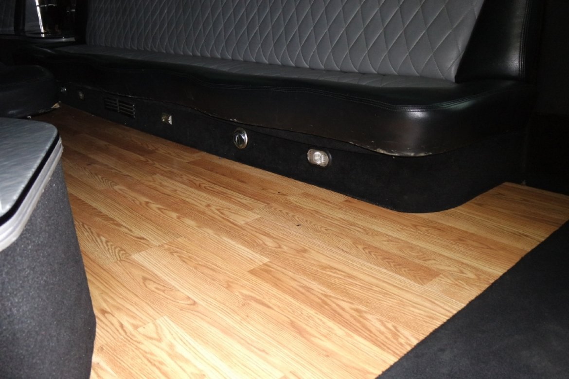 Photo of SUV Stretch for sale: 2007 GMC  Yukon  200&quot;