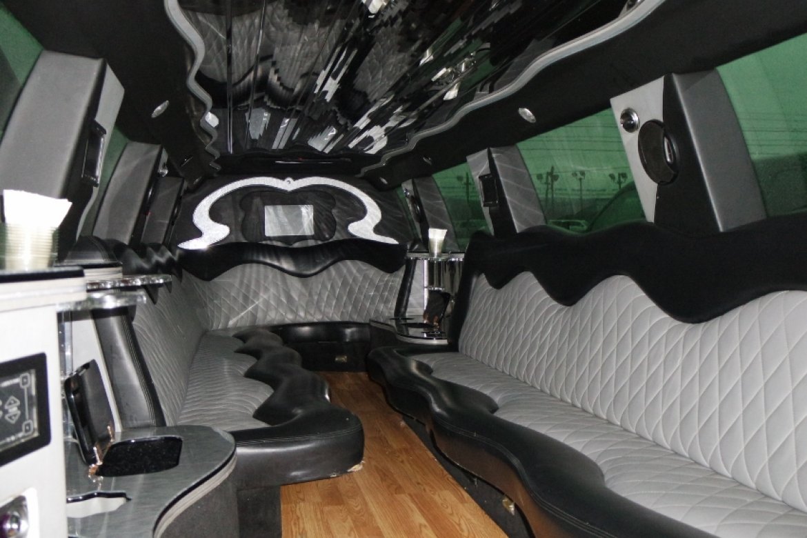 Photo of SUV Stretch for sale: 2007 GMC  Yukon  200&quot;