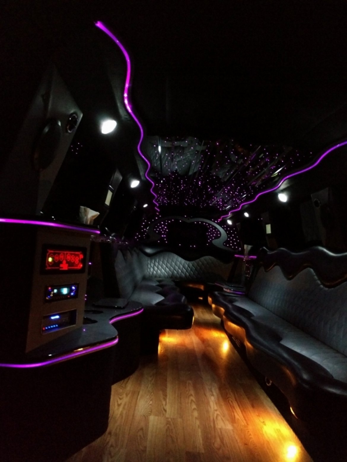 Photo of SUV Stretch for sale: 2007 GMC  Yukon  200&quot;