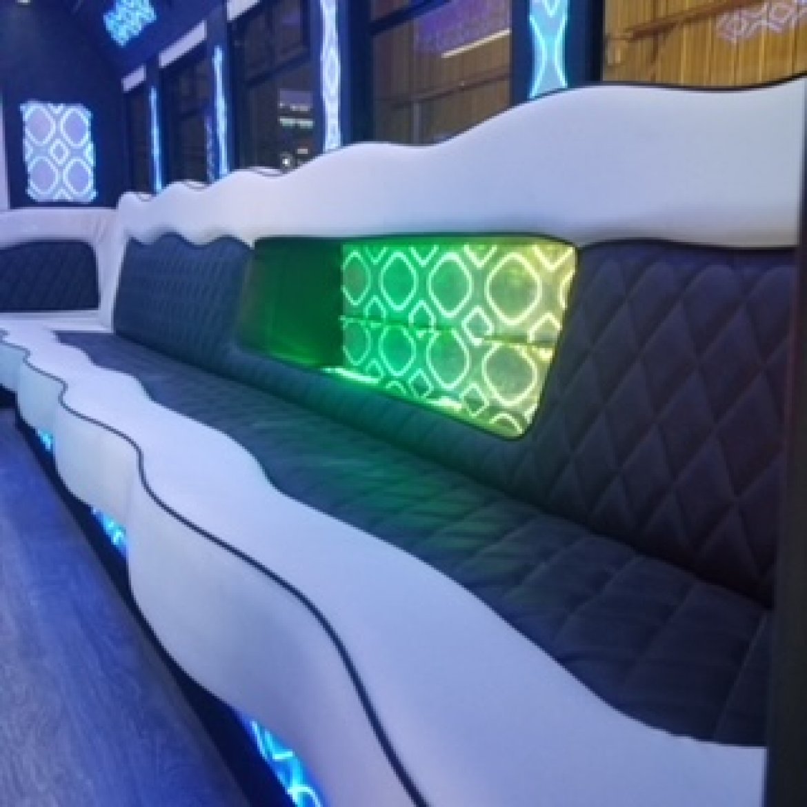 Limo Bus for Sale in fontana, CA - Photo 5