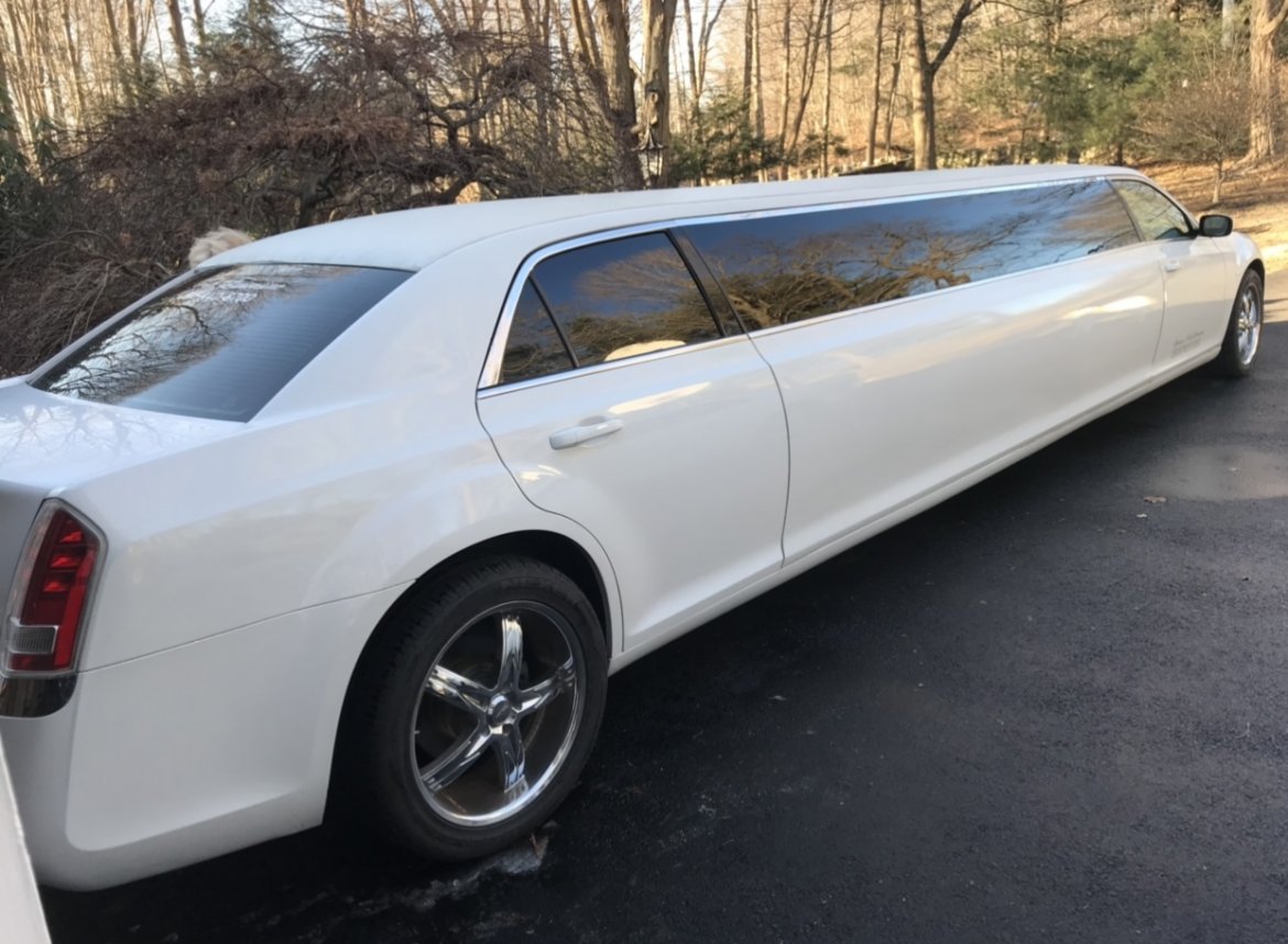 Limousine for Sale in Fishkill, NY - Photo 2