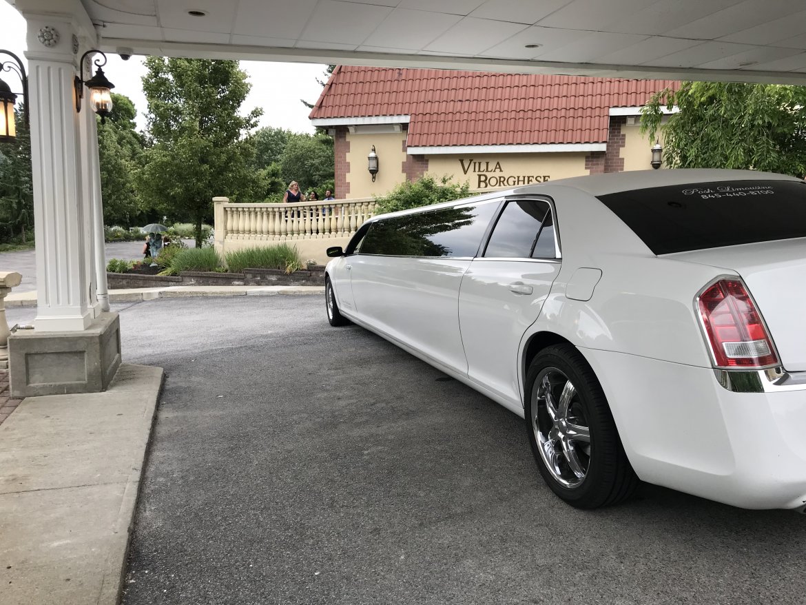 Limousine for Sale in Fishkill, NY - Photo 16