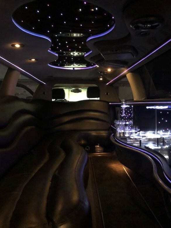 2008 Cadillac DTS Limousine for Sale in Green Bay, WI - Photo 2