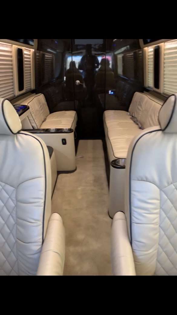 2018 Mercedes-Benz Sprinter Daycruiser Sprinter for Sale in Anahiem, CA - Photo 2