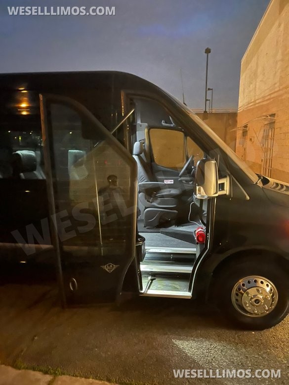 2022 Mercedes-Benz 2022 Sprinter for Sale in SPRINGFIELD, VA - Photo 2