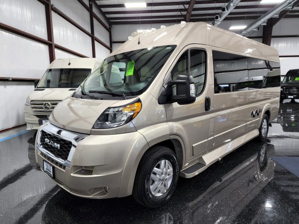 2022 Dodge Ram Promaster 3500 159" High Roof Midwest Cruiser Sprinter for Sale in Houston, TX - Photo 3