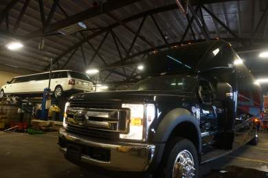 2018 Ford F550 Shuttle Bus for Sale in Clifton, New Jersey, US - Photo 3