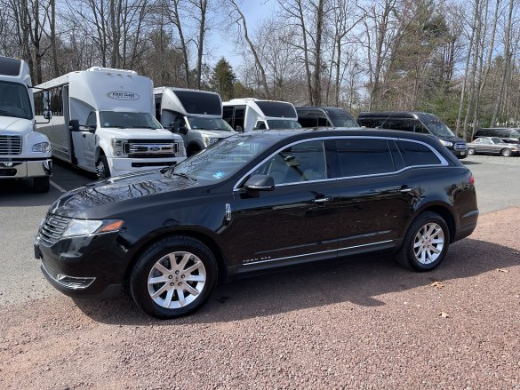 2018 Lincoln MKT Sedan for Sale in Morganville, NJ - Photo 2