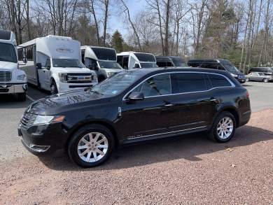 2018 Lincoln MKT Sedan for Sale in Morganville, NJ - Photo 2