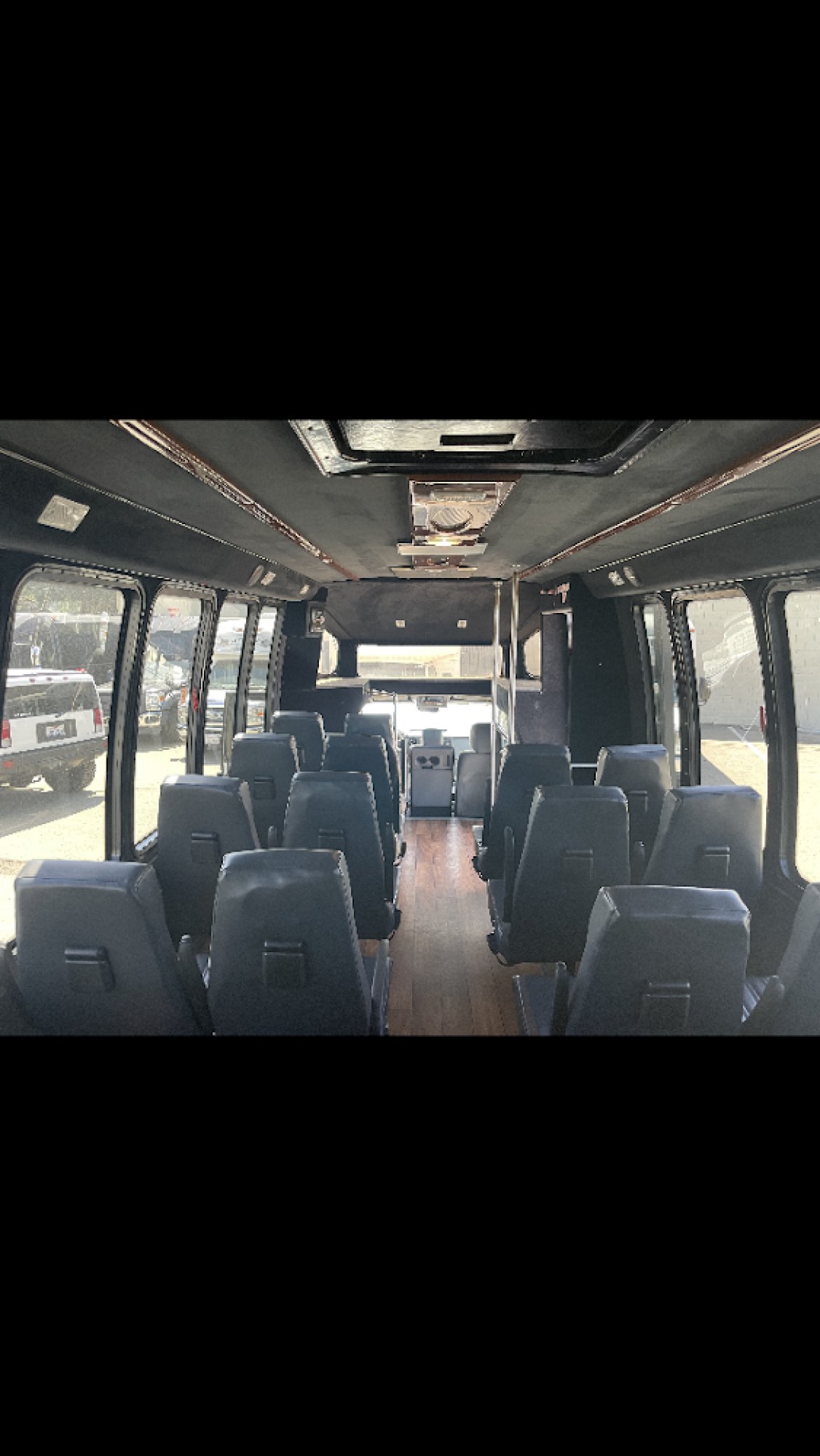 Executive Shuttle for Sale in Anahiem, CA - Photo 3