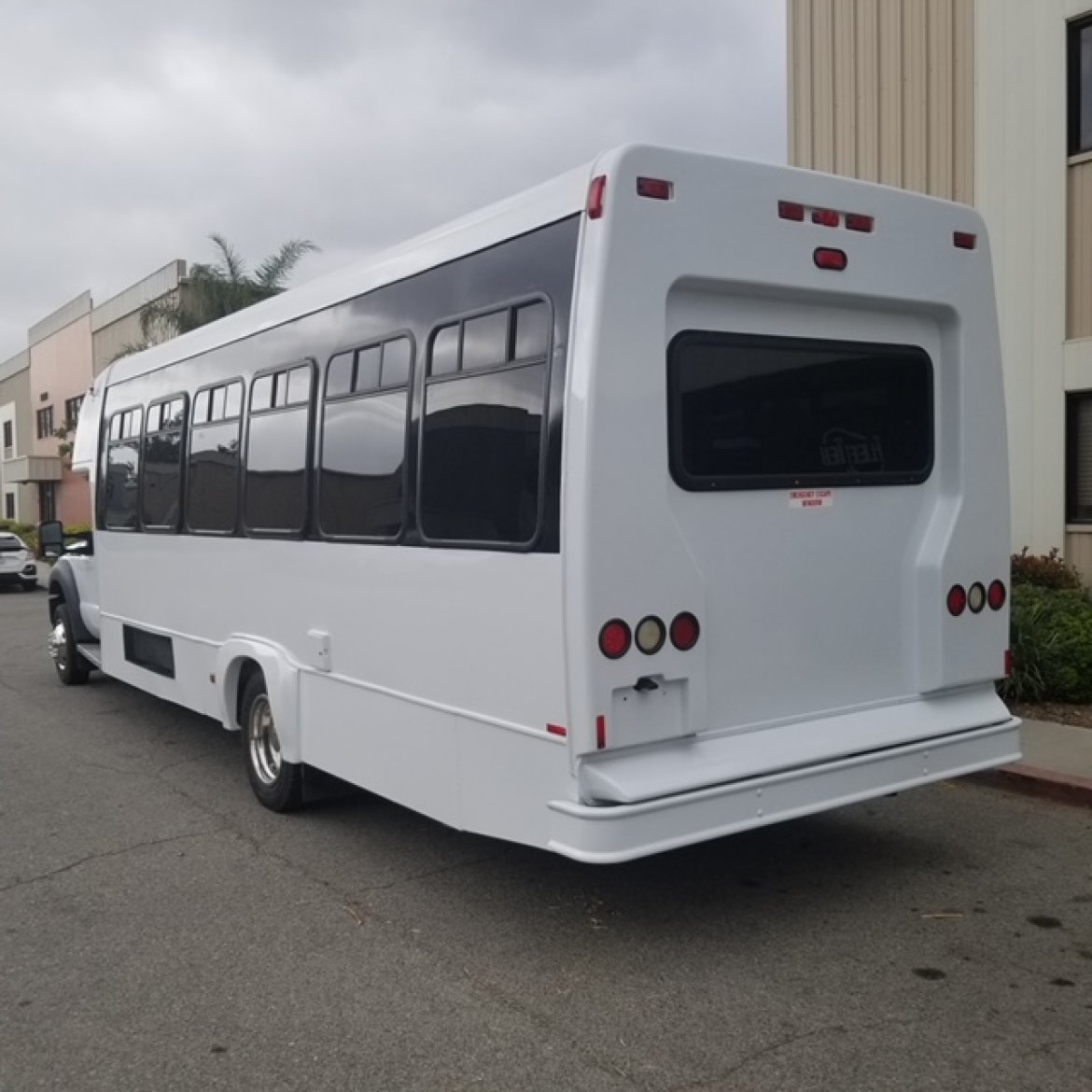 Limo Bus for Sale in fontana, CA - Photo 8