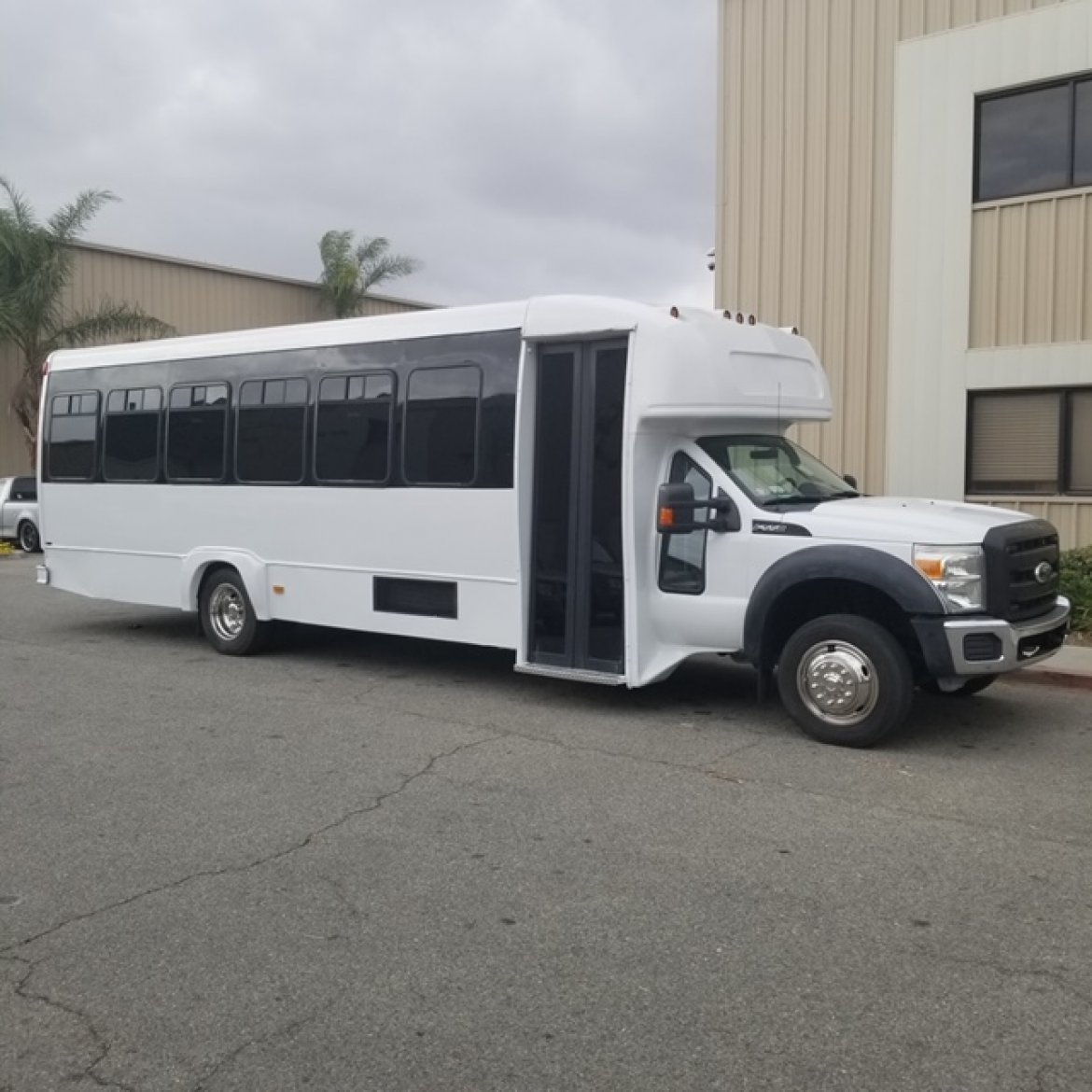 Limo Bus for Sale in fontana, CA - Photo 17