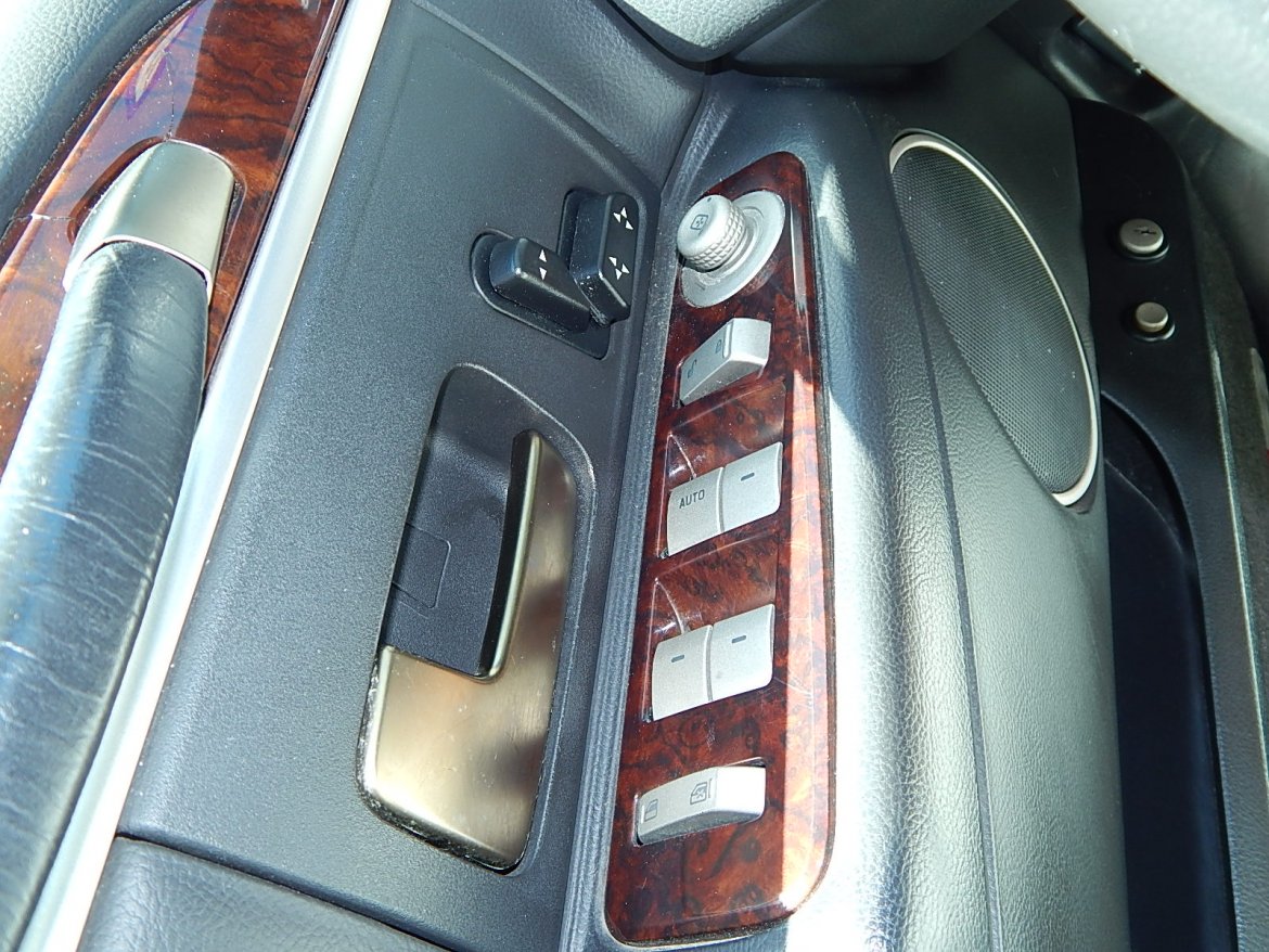 Photo of Limousine for sale: 2010 Lincoln Town Car Executive L