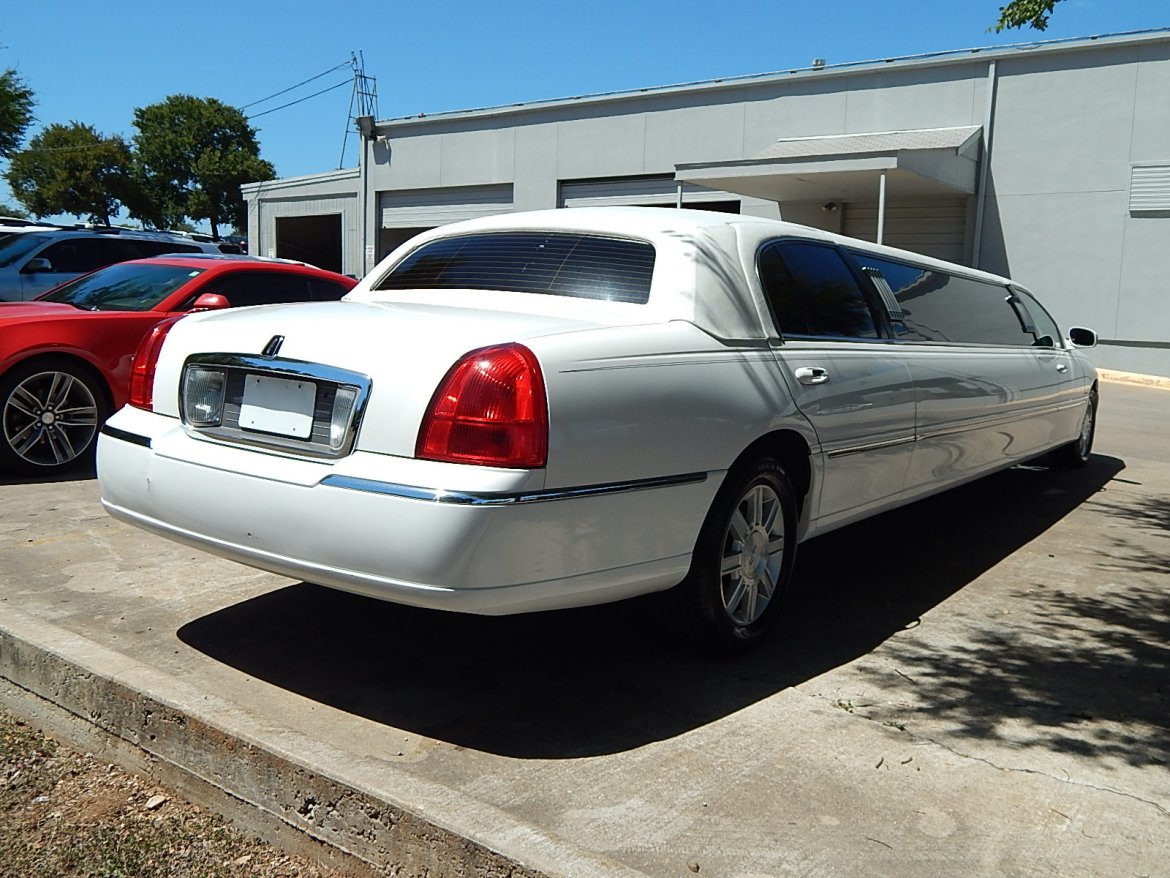 Photo of Limousine for sale: 2010 Lincoln Town Car Executive L