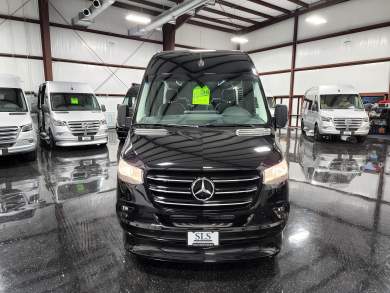 2022 Mercedes-Benz Sprinter 3500 170 Luxe Day cruiser Sprinter for Sale in Houston, TX - Photo 2