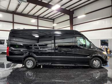 2022 Mercedes-Benz Sprinter 3500 170 Luxe Day cruiser Sprinter for Sale in Houston, Texas, US - Photo 4