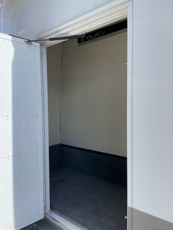 2013 Ford F550 Shuttle Bus for Sale in Anaheim, CA - Photo 3