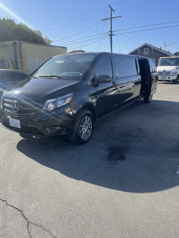 2019 Mercedes-Benz Metris Sprinter for Sale in Los Angeles, CA - Photo 3